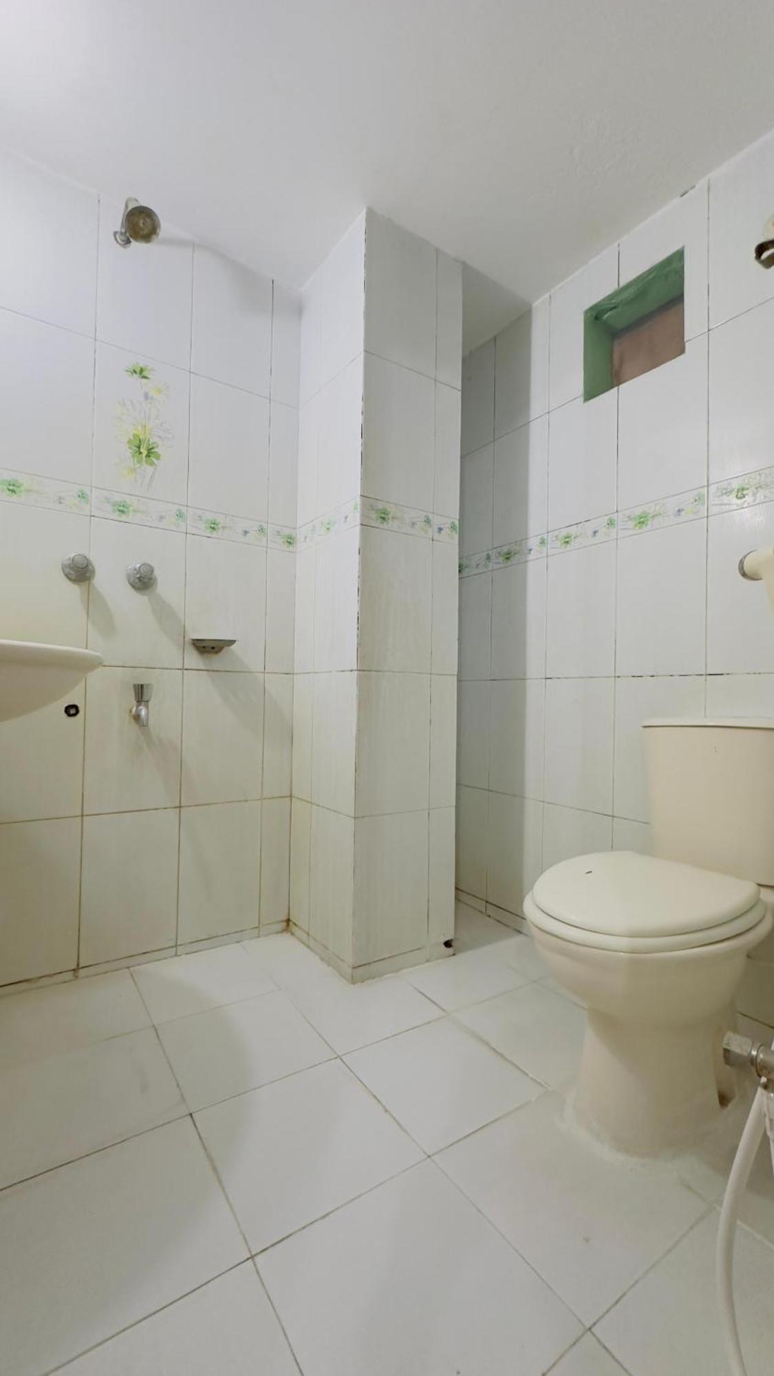 Mohammadia Restaurant & Guest House Near United Hospital داكا المظهر الخارجي الصورة